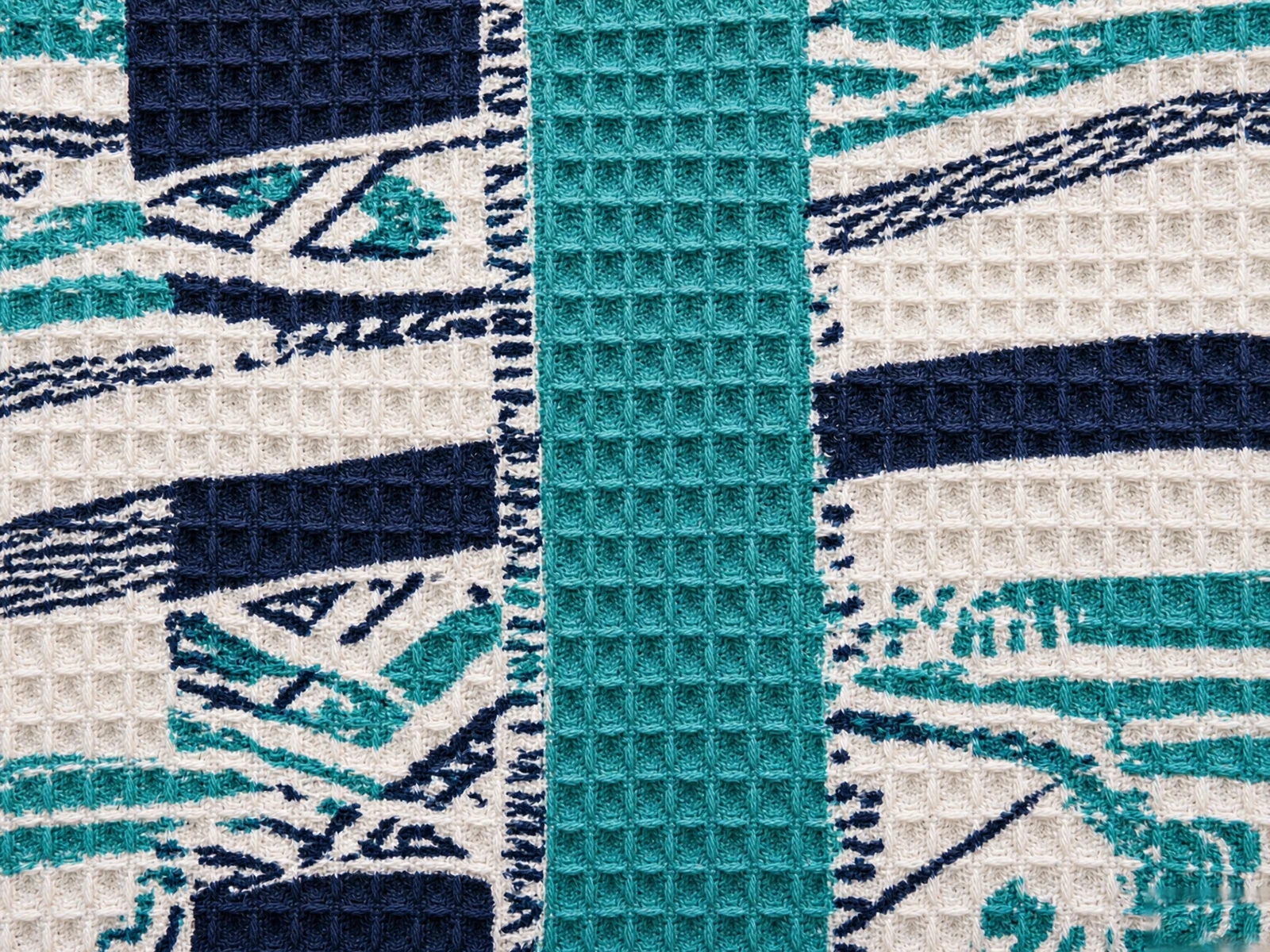 Microfiber Waffle Print Quick-Dry Beach Towel - detail view