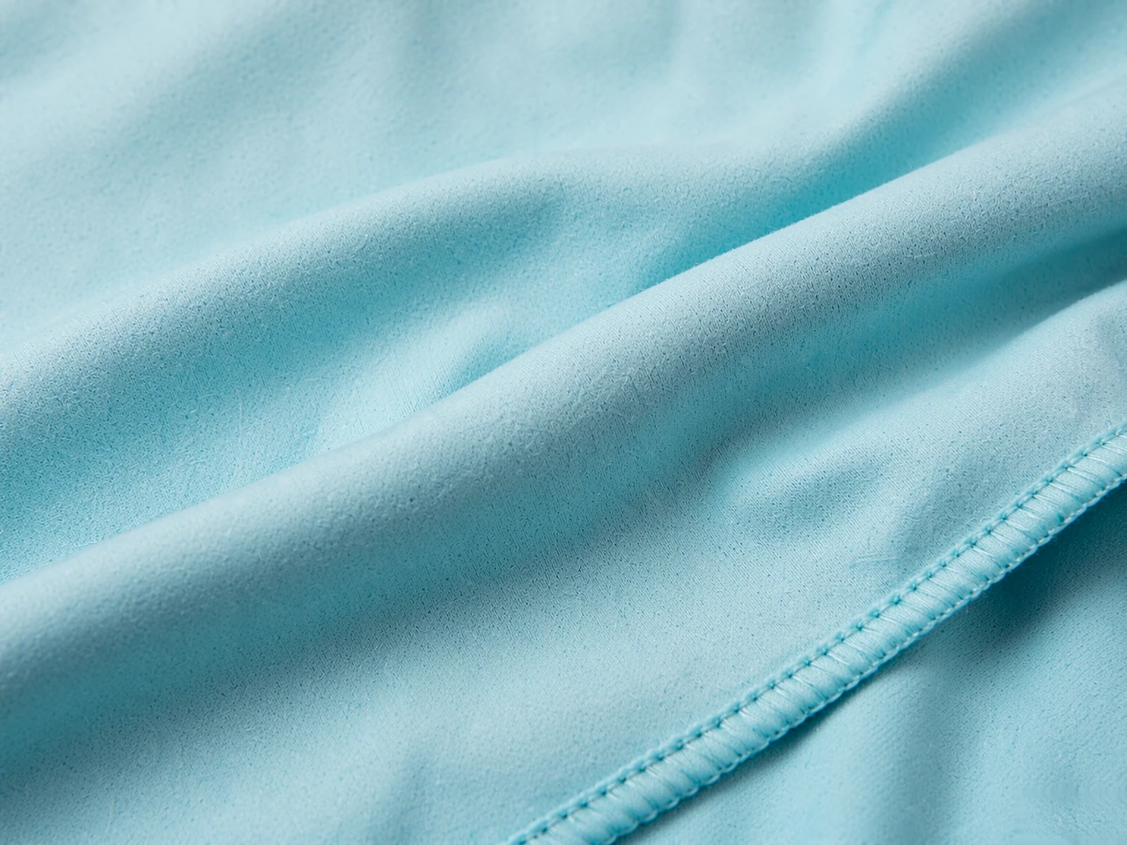 Double-sided Velvet Microfiber Beach Towel - detail view