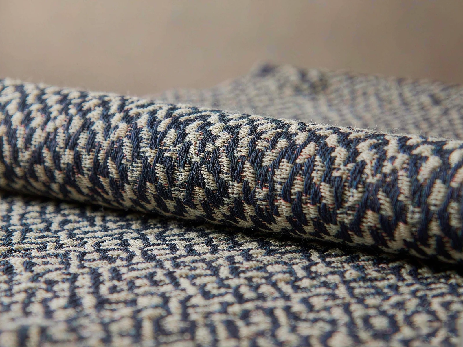 Double-Sided Jacquard Beach Towel - detail view