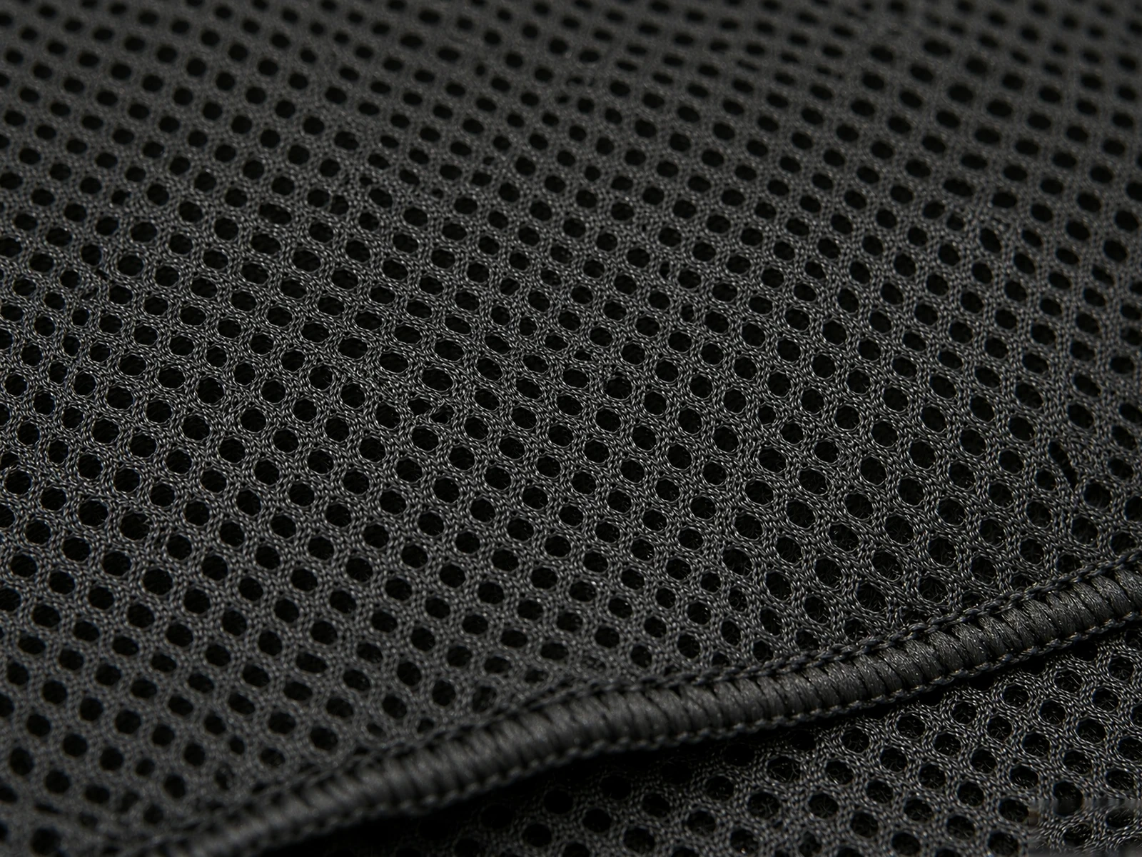 Cooling Gym & Combat Towel - detail view